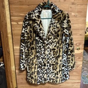 IVIVI Faux leopard print fur coat